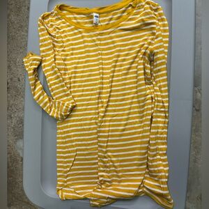 Old Navy long sleeve. Size small.